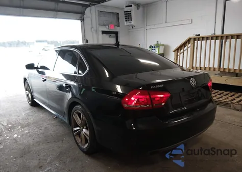 2014 Volkswagen Passat 1.8T Se z USA, uszkodzony, nr VIN 1VWBT7A3XEC056614